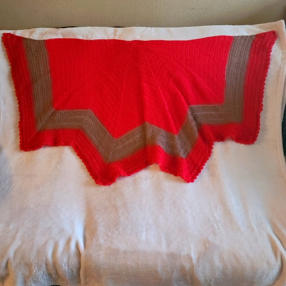 Knitted chal